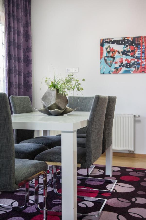 2 Bedroom Apt. In The Business Zone- Free Parking Zagreb Luaran gambar