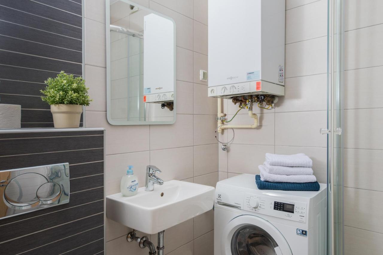 2 Bedroom Apt. In The Business Zone- Free Parking Zagreb Luaran gambar