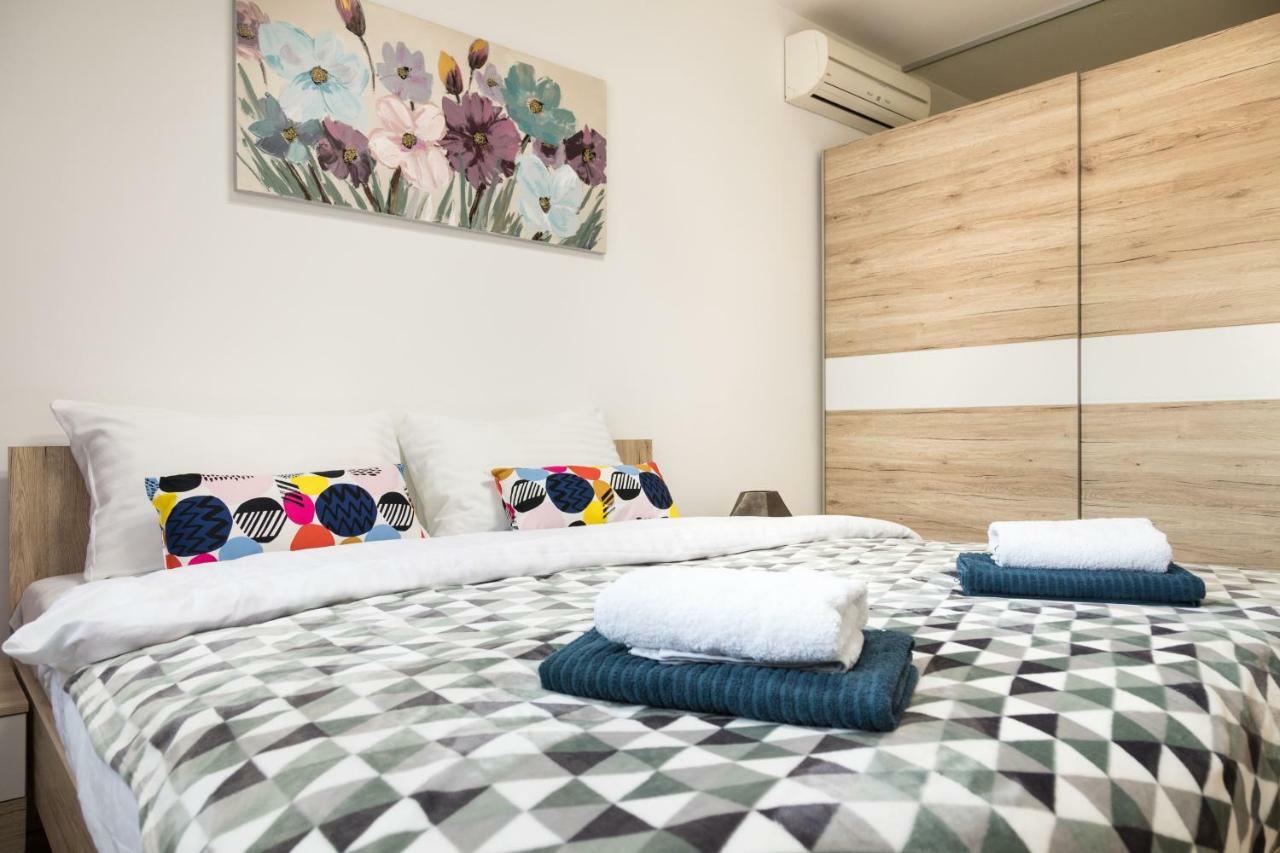 2 Bedroom Apt. In The Business Zone- Free Parking Zagreb Luaran gambar